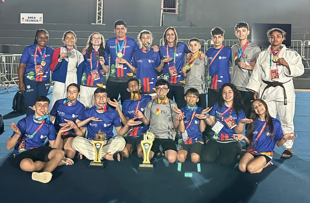 Judô primaverense conquista duas medalhas nos Jogos Escolares Brasileiros  (JEB's) em Brasília - Notícias - Prefeitura Municipal de Primavera do Leste