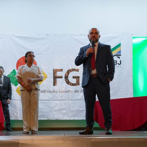 Presidente Bayard celebra ano da FGJ