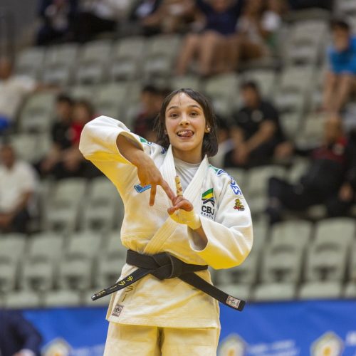 Sarah é ouro e base gaúcha leva três medalhas em torneio júnior de Praga