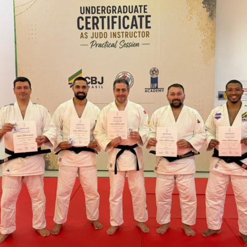 Senseis gaúchos concluem curso e recebem certificado do IJF Academy